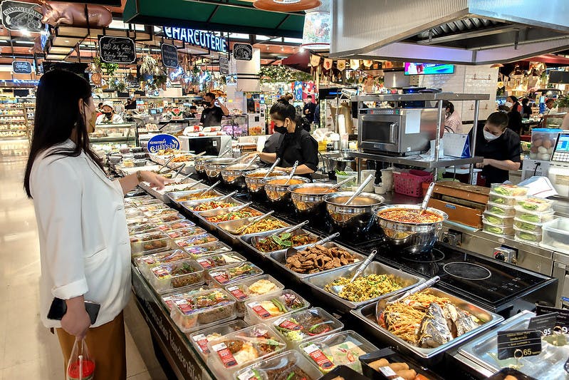 7-Eleven and Supermarkets